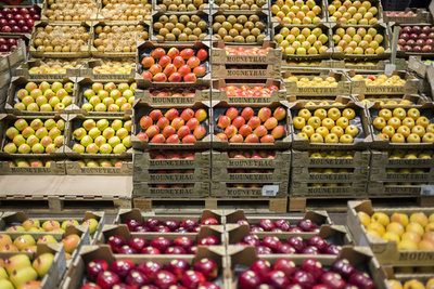 リンゴ1.5万個を転売業者が1人で買い占め？ 販売した従業員解雇 キューバ