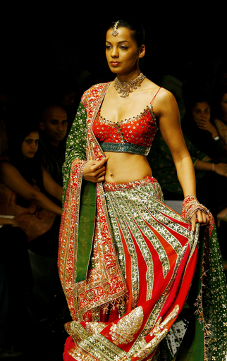 ＜08年春夏ラクメ・ファッション・ウィーク＞シャマル＆ブミカ、新作を発表