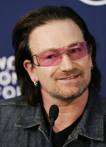 U2のボノ、ナイトの称号を授与される - アイルランド