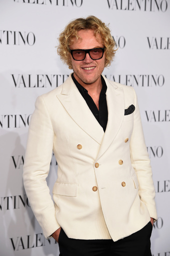 「ロベルト・カヴァリ」新クリエイティブ・ディレクターにピーター・デュンダス