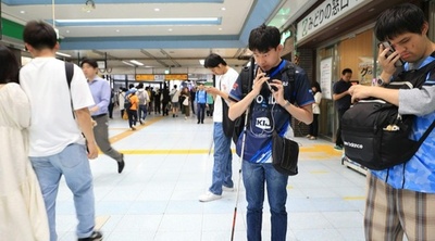 動画:AIが道案内? 全盲のeスポーツ選手がChatGPTをテスト