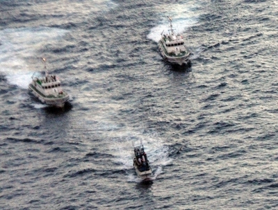 尖閣諸島付近でにらみ合いの抗議船、台湾へ引き返す