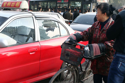 山西省共産党委前爆発で1人死亡、8人負傷 中国