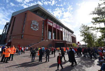 ローマファンに襲われた男性が危篤状態に、容疑者2人を逮捕