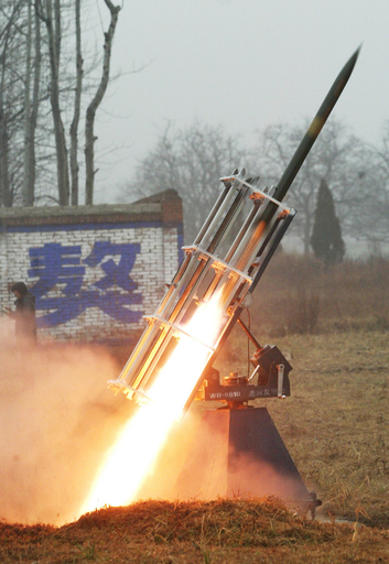 中国干ばつ対策、砲弾数千発で人工降雨作戦