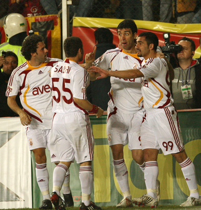 ガラタサライ フェネルバフチェとの熱戦を制し準決勝へ