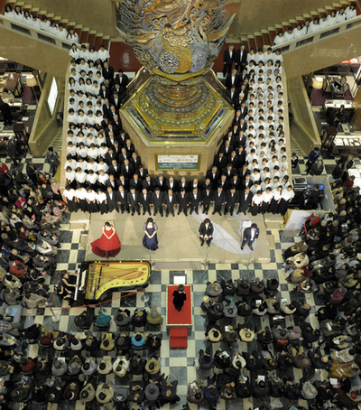 都内デパートで年末恒例の第九演奏会