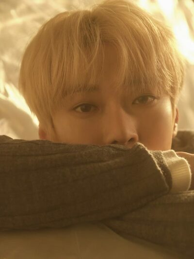 NCTのドヨン、新曲「遅れた言葉」でサークルチャート2冠達成