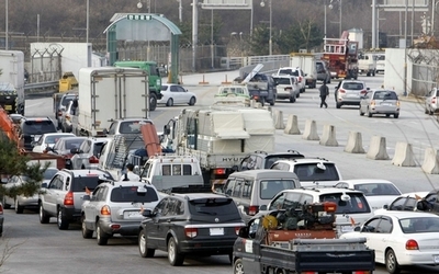 950回目の挑戦、68歳韓国女性がついに運転免許筆記試験に合格