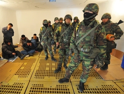 米韓合同軍事演習始まる、延坪島近くで砲声も