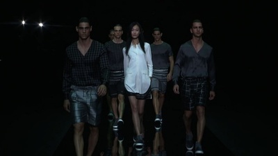 動画：モノトーンのクリーンなスタイル、「エンポリオ アルマーニ」15年春夏メンズ