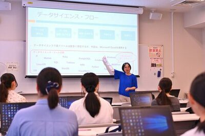 「今より深く、サイエンスに触れる夏」を女子高校生に提供  日本女子大学が「理学部サマースクール2026」を開催します―少人数制の丁寧な指導で深くサイエンスを体験できる6講座を用意―