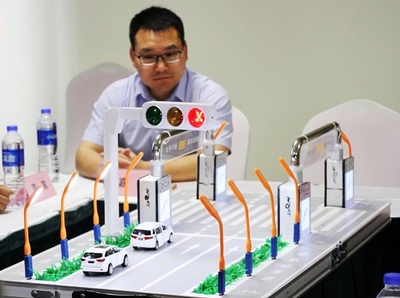 自己学習機能付きの交通信号システム、中国2社が開発へ