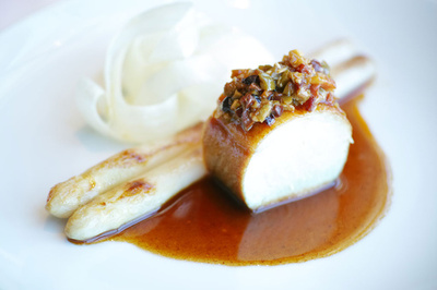 「ビストロ ブノワ」で味わう、バスク地方の美食