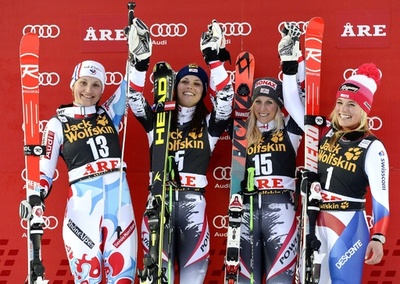 フェニンガーが女子大回転で優勝、アルペンスキーW杯