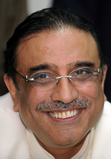 故ブット元首相の夫、パキスタン大統領選出馬を受諾