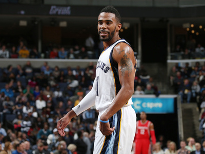 グリズリーズが本拠地で好調ロケッツに勝利