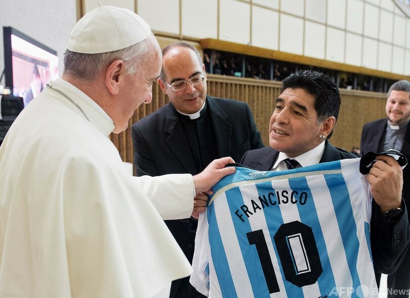 国際ニュース：AFPBB Newsローマ教皇、サッカー少年時代を語る マラドーナ氏は「詩人」