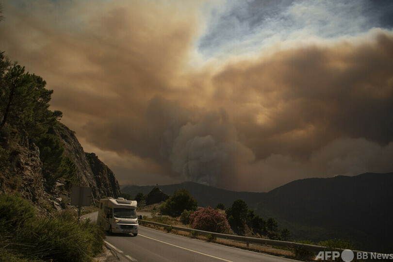 スペイン南部で山火事 00人避難 写真11枚 国際ニュース Afpbb News