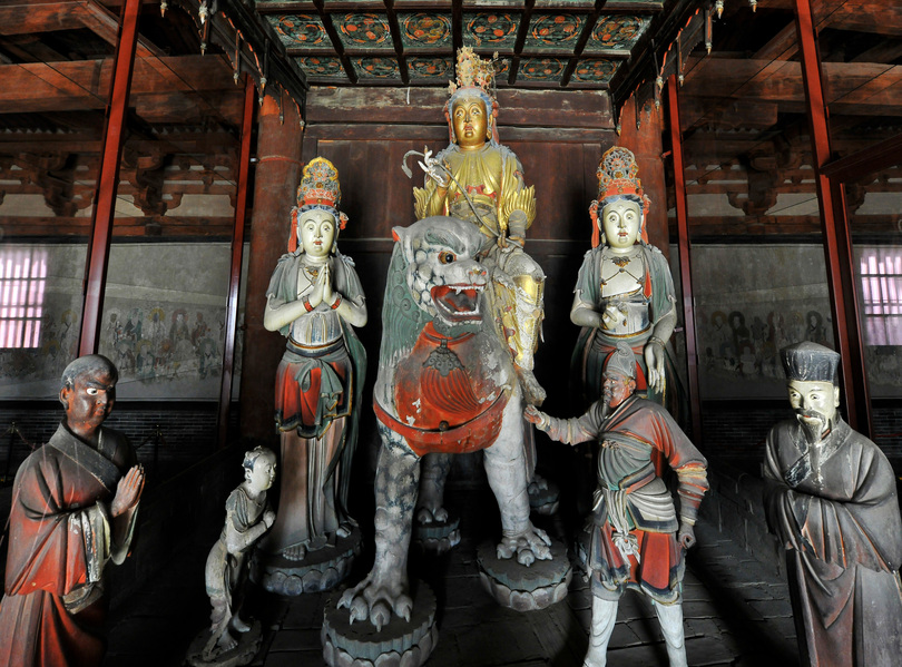 仏光寺の金代彩色塑像 山西省忻州市