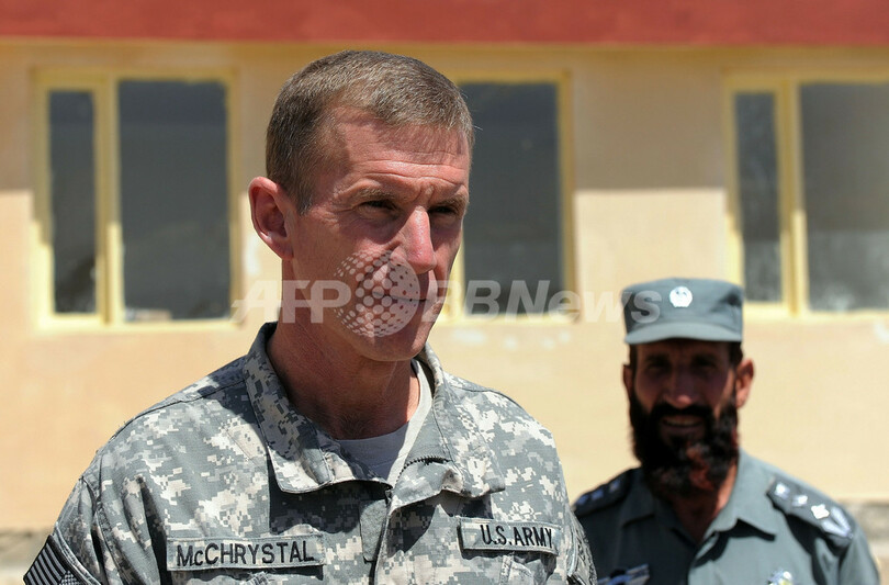 アフガン駐留米軍司令官、更迭か 雑誌で政権批判