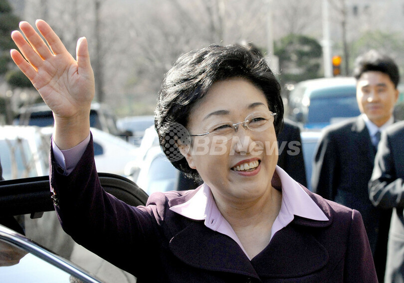 韓国初の女性首相、大統領選への立候補を表明 - 韓国