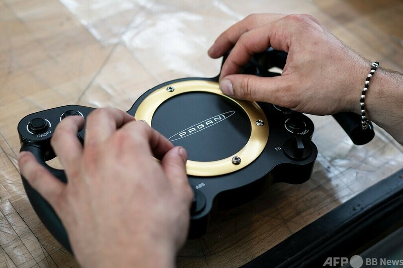 伊「モーターバレー」 高級スポーツカーの聖地