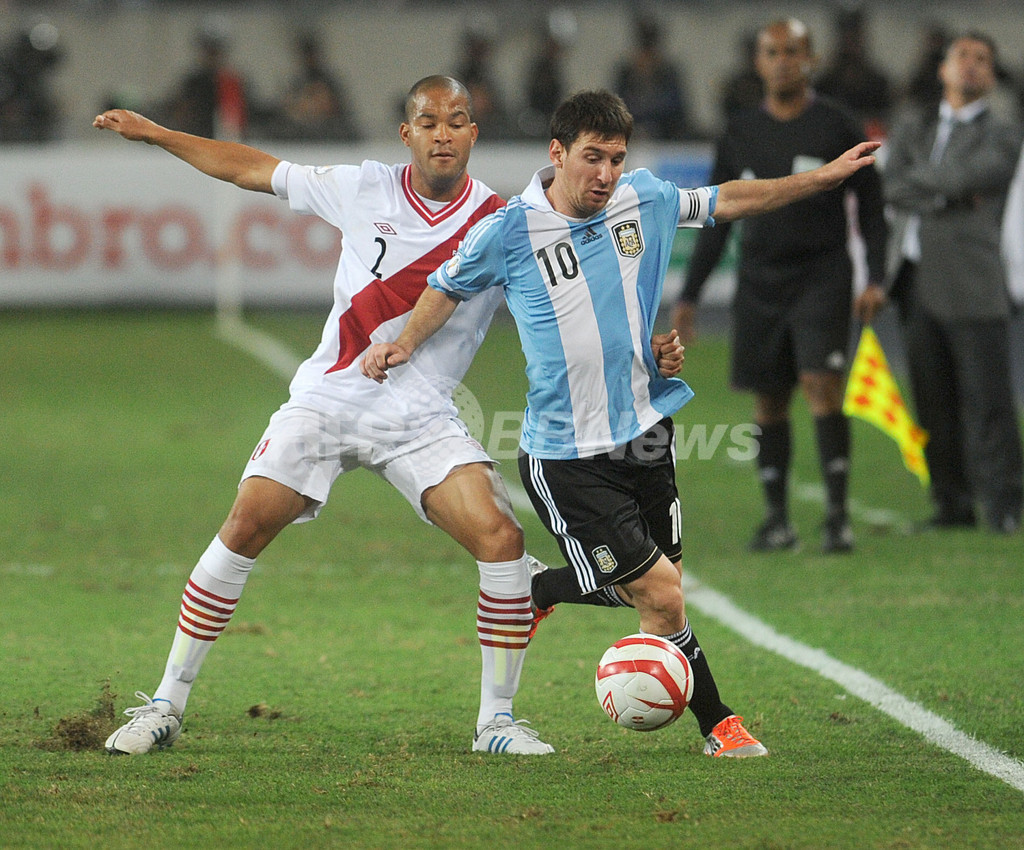 アルゼンチンがペルーと分ける W杯南米予選 写真10枚 国際ニュース Afpbb News