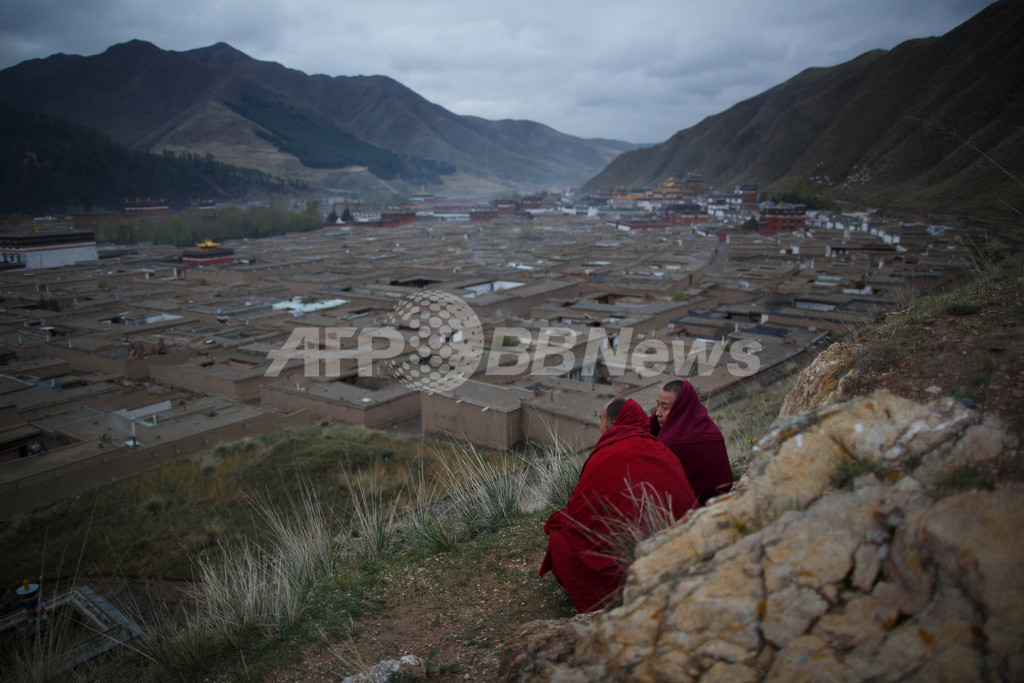 チベット人200万人以上が強制移動、人権団体報告 チベット人200万人以上が強制移動、人権団体報告
