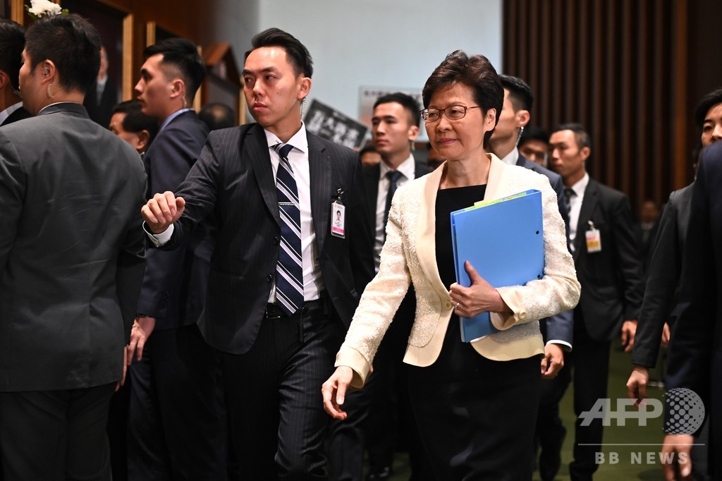 中国政府、香港行政長官の更迭を検討 英報道 中国政府、香港行政長官の更迭を検討 英報道