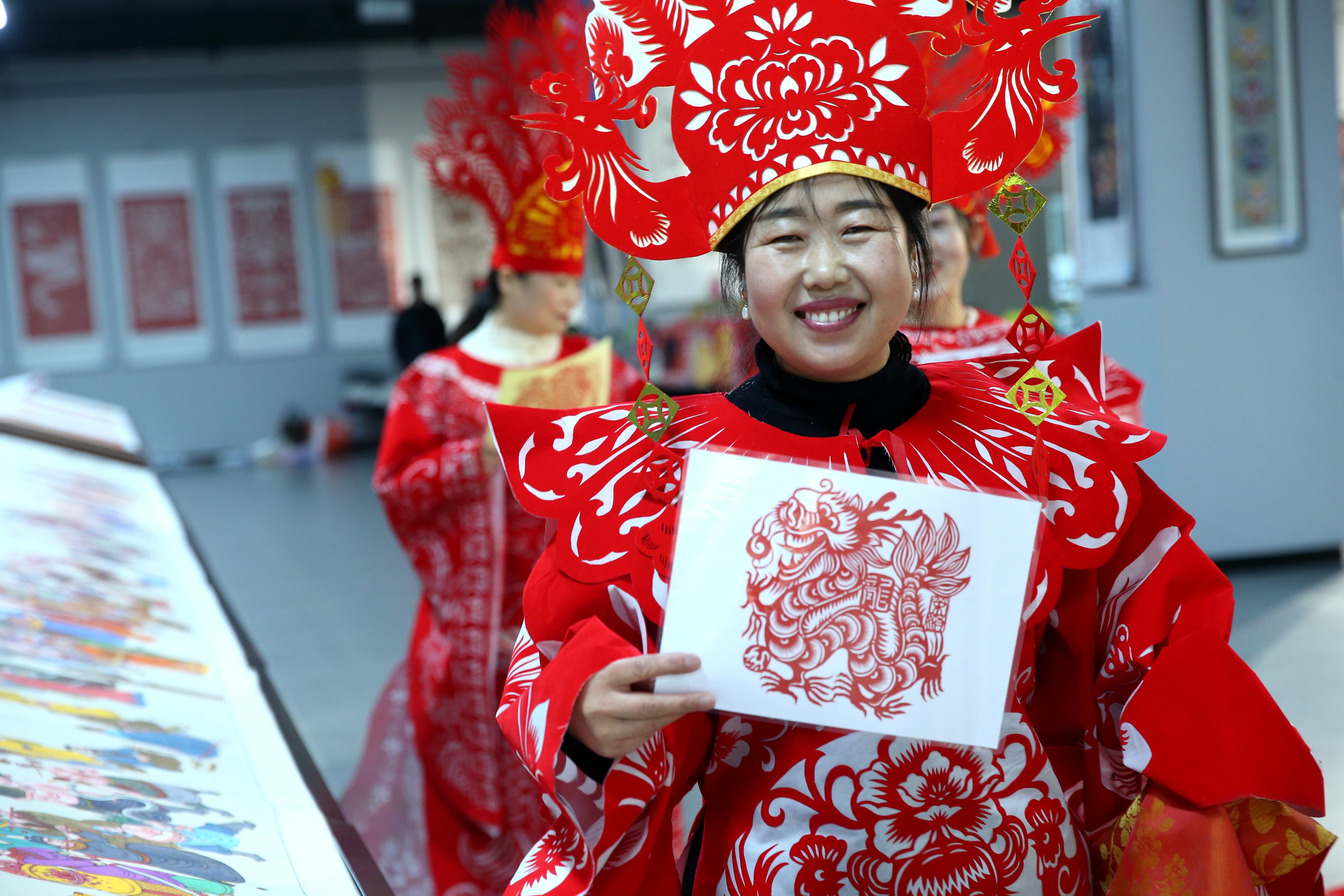 剪紙―中国の民間工芸 1976年 剪紙愛好会 あったかい