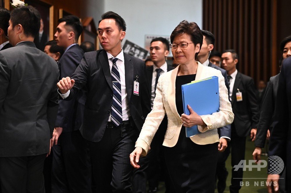 国際ニュース：AFPBB News中国政府、香港行政長官の更迭を検討 英報道