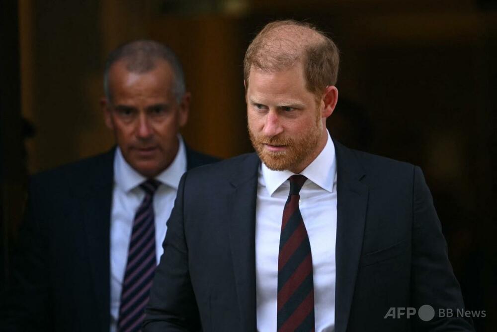 英ヘンリー王子、タブロイド紙違法取材訴訟で敗訴 高等法院が訴え退ける