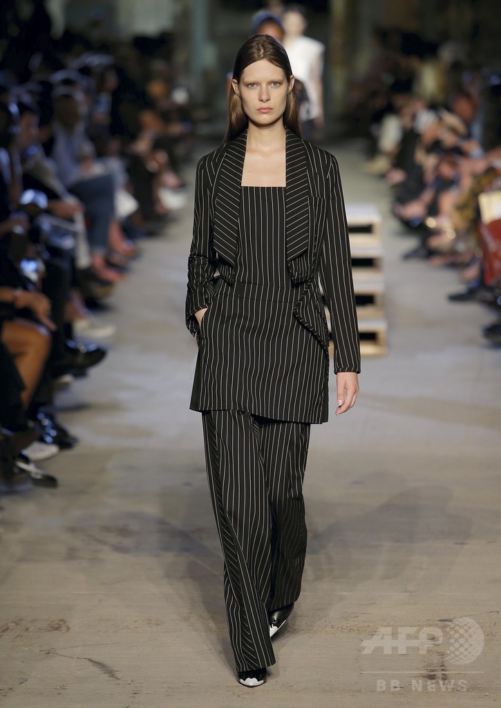 「ジバンシィ」16年春夏コレクション