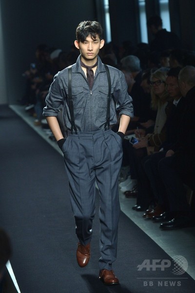 コーデュロイ素材で快適さを追求、「ボッテガ・ヴェネタ」15/16年秋冬メンズ