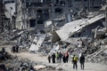 イスラエルによる攻撃で破壊されたパレスチナ自治区ガザ地区南部ハンユニス（2024年4月16日撮影）。(c)AFP
