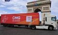 凱旋門を通過するCMGの中継車（2024年7月8日提供）。(c)CGTN Japanese