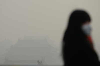 卒業スピーチで「米国の空気は清新」、中国人留学生に批判集まる