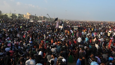 牛追い祭りで2人死亡、祭りの開催禁止を解除した2日後 インド