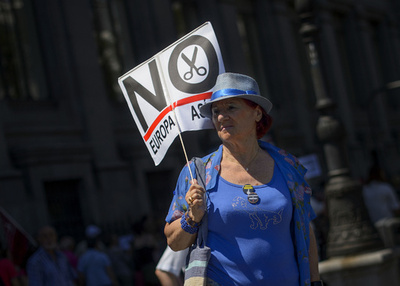 スペイン各地でデモ、緊縮政策に抗議