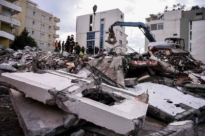 アルバニア地震 死者40人、負傷者650人に