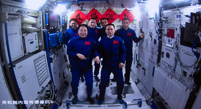 中国宇宙船「神舟17号」の3飛行士、宇宙ステーション入り