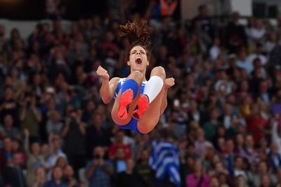リオ五輪金のステファニディが女子棒高跳び優勝、世界陸上