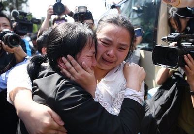 行方不明の娘捜し24年、涙の再会 中国