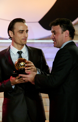 ベルバトフ ブルガリア年間最優秀選手授賞式に出席