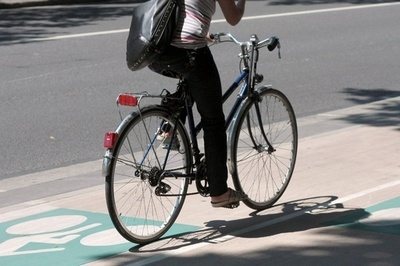 自治体が自転車道のロードヒーティング導入を検討、オランダ