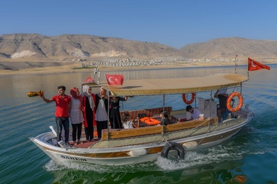 ダム建設で水没の古都、新しい観光地への模索 トルコ