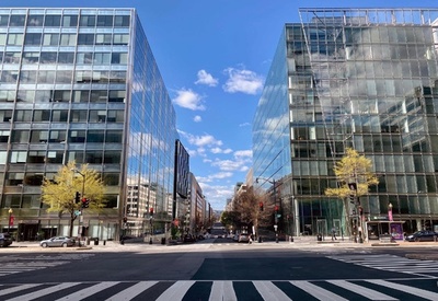 米国の新型コロナ死者、1日で世界最多の1169人増 5926人に