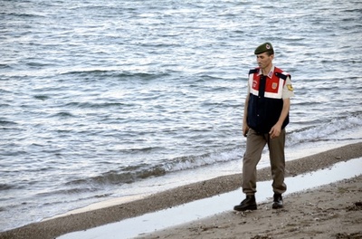 シリア男児遺体発見の警官「自分の息子のこと思った」