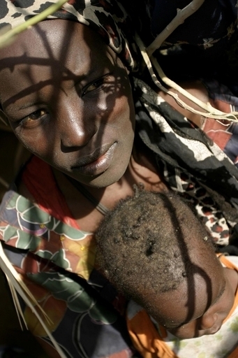 スーダン・ダルフールの難民キャンプで銃撃戦、少なくとも25人死亡